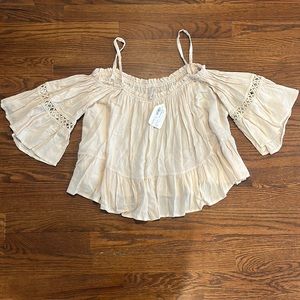 Solemio USA cream off the shoulder top. New with tags